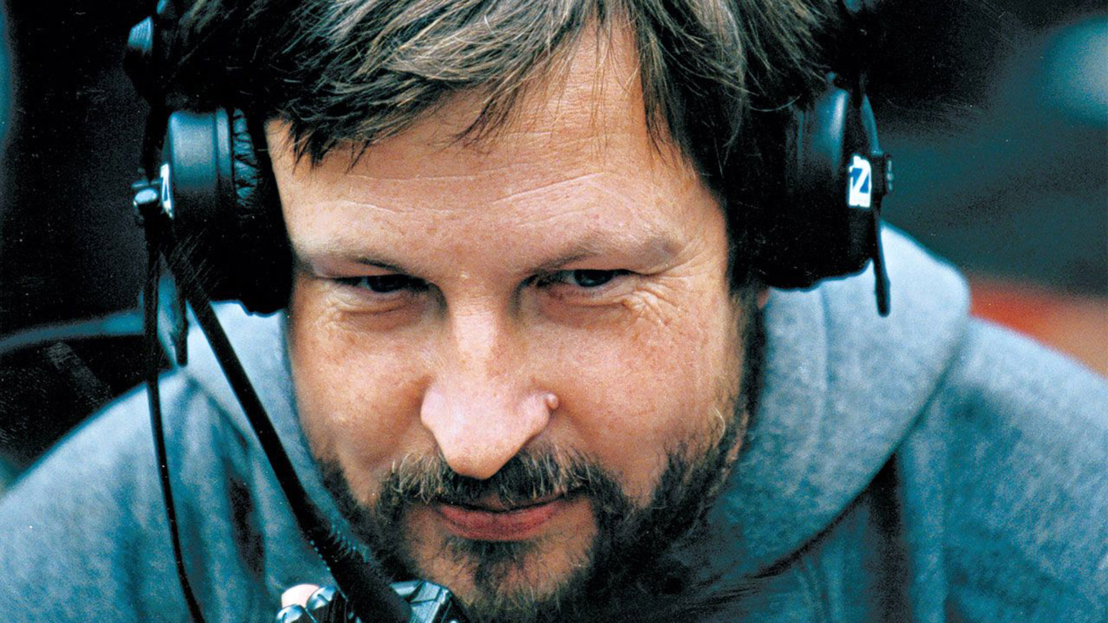 Lars von Triers filmsproglige tour de force: Fra teknificering og emotionalisering til minimalisme og abstraktion