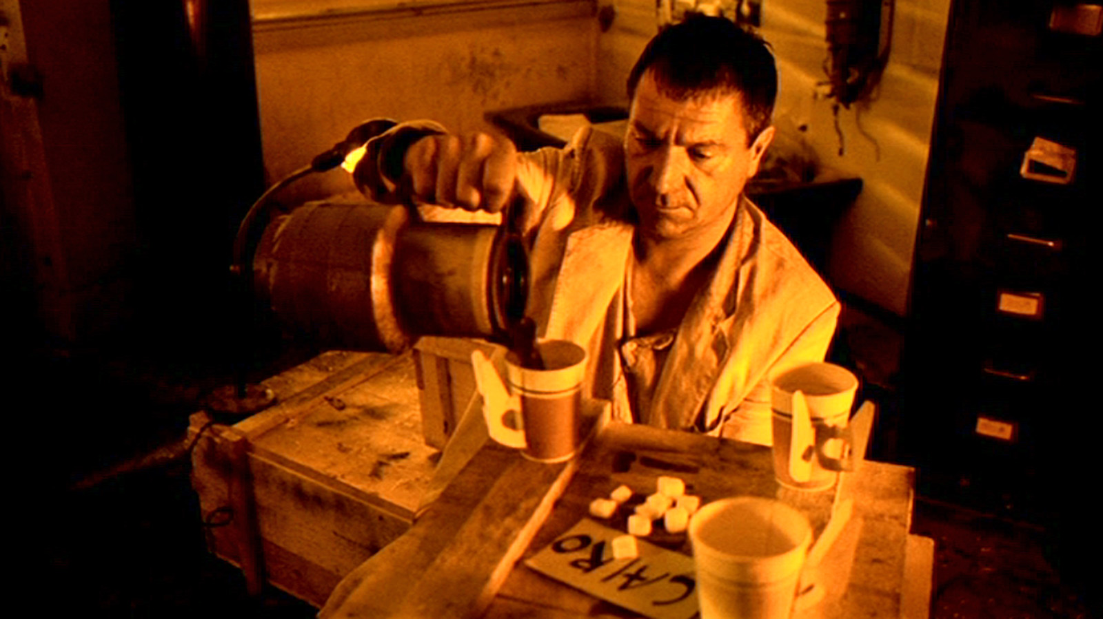 Sort kaffe, sort humor