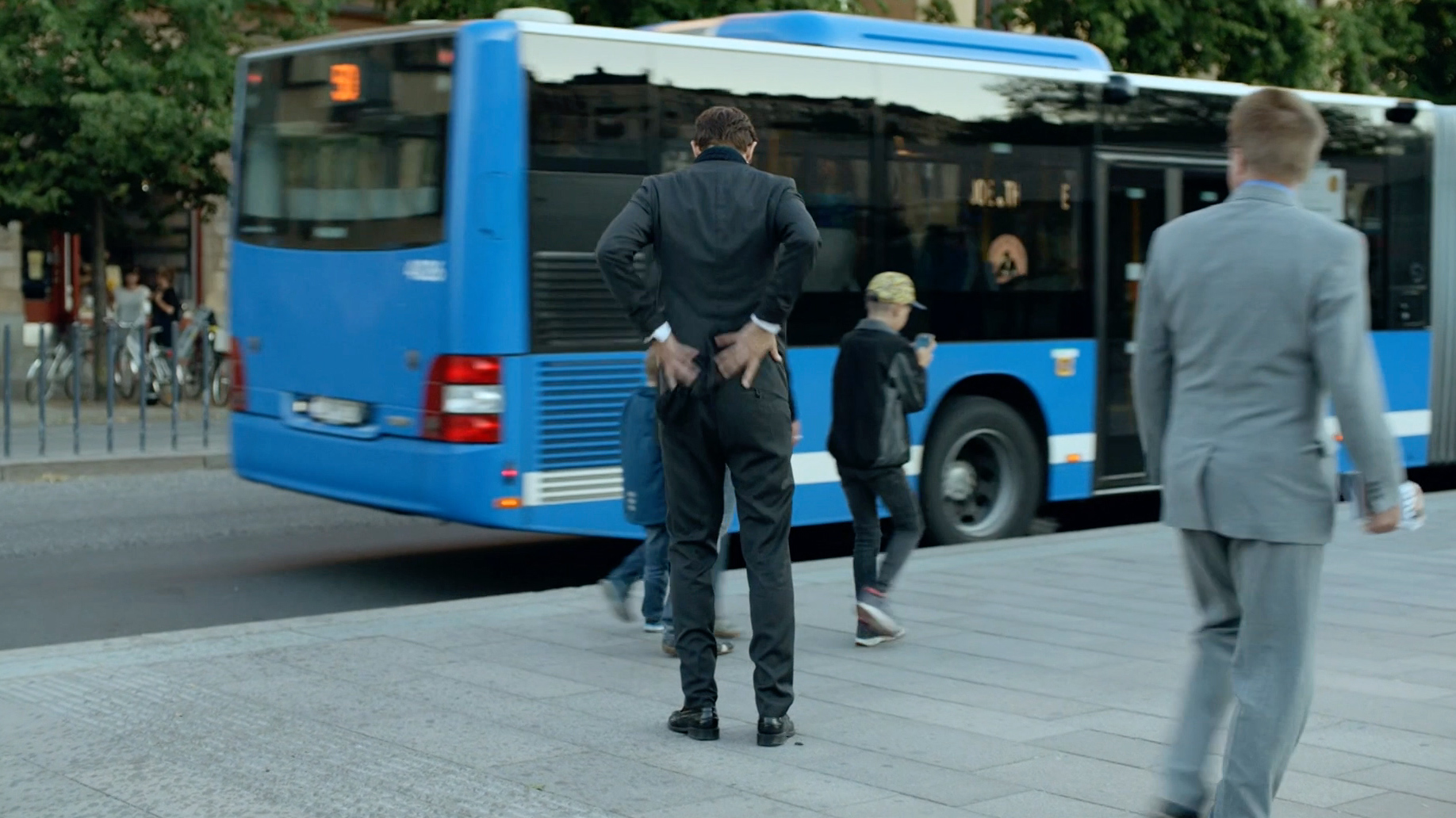 169 Seconds: Causality in The Square