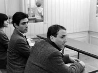 Fig. 3. Sami Frey i rollen som Franz Kafka og Claude Brasseur i rollen som Arthur Rimbaud.