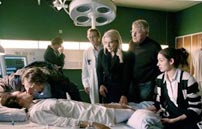 Fig.3: Jonas ankommer til hospitalet og påtager sig rollen som kæreste til den komatøse Julia.
