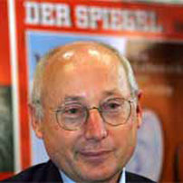 Fig. 5: Stefan Aust, chefredaktør for Der Spiegel og manden bag det kanoniske standardværk om RAF.