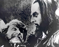 Fig. 5: Barthes tager afsæt i stills fra Eisensteins Ivan den grusomme.