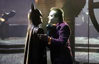 Fig. 6: I et mørkekammer af et univers tager Batman kampen op imod Jack Napier aka. The Joker i Tim Burtons klassiker fra 1989. I kølvandet herpå fulgte en lang række af dystert udseende superheltefilm.