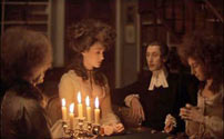 Fig. 7: I Barry Lyndon formåede Kubrick at indfange stemningen fra det 18. århundrede ved primært at bruge stearinlys som lyskilde. Det krævede derfor en meget hurtig linse til interiøroptagelserne. En linse, som Jan Harlan fremskaffede.