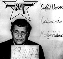Fig. 7: Virkelighedens Hanns Martin Schleyer i RAF-terroristernes ’folkefængsel’.
