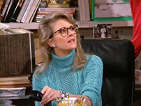 Fig. 8: Murphy Brown (spillet af Candice Bergen) bar af og til briller  og en stor sweater ligesom Liz i 30 Rock.  Og så prøvede de begge at få tid til både karriere og privatliv.