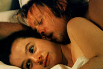 Fig. 8-9: Dramaturgiske brud: Dogville og Breaking the Waves.