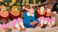 Fig. 9: Til sammenligning er Mama Dola og hendes fjollede sønner meget mere udtryksfulde og overdrevne i deres animationsstil med brug af både squash and stretch samt anticipation, action, reaction-effekter, hvorved seerne har lettere ved at relatere til dem. På denne måde bruger Miyazaki animationen til at forme sine karakterer i publikums bevidsthed.