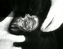 Fig. 11. The first close-up of the ‘nursemaid’s buckle’ in The Battleship Potemkin (1925).