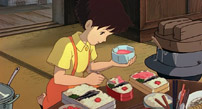 Fig. 11: I Totoro bliver den ældre søster, Satsuki, næsten en miniudgave af sin mor, bl.a. når hun sørger for mad til sin lillesøster og sin far. Hun har som andre japanske børn generelt tillært sig en voksens ansvar, men med det resultat at hun har glemt, hvordan det er at være barn. Derfor skal hun også gøre sig ekstra umage for at se og møde Totoro, og der opstår næsten jalousi mellem de to piger. Derved bliver Satsukis (påtvungne?) ansvarsfølelse af mere negativ karakter, eftersom den splitter familiefællesskabet snarere end samler det.