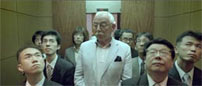 Fig. 12. SAS-reklame med Uffe Ellemann-Jensen. Et succesfyldt rip-off fem år efter, at Lost in Translation havde premiere. Og hvad enten seeren genkender Coppolas film eller ej, er der nok enighed om, at det er en flot reklamefilm.
