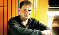 Fig. 13: Devid Striesow fik fortjent den tyske filmpris 2007 for sin birolle som den opportunistiske kriminalkommissær og senere SS-officer Herzog.