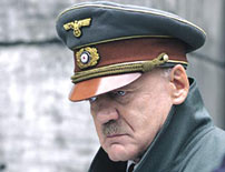 Fig. 14: ’Mennesket’ Adolf Hitler i skikkelse af skuespilleren Bruno Ganz.