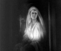 Fig. 20. Street Angel (1928). The faked painting of Virgin Mary: Gino’s painting of Angela.