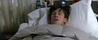 Fig. 2: Den frygtsomme Cameron Frye (Alan Ruck) lader sig filmen igennem styre af de tre F'er: Far, Ferris og Ferrari.