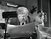 Fig. 13-14.  Titelskiltet til Gordon Douglas’ Them! (1954)  og den aldrende professor Medford, som udtrykker følgende tidstypiske  bekymring: ”We may be witnesses to a Biblical prophesy come true.”