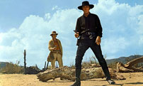 Fig. 14: Efter at Bronsons cowboy har skudt præriens sidste skurk, så drager han bort - fortrængt af civilisationen.
