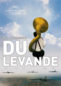 Fig. 1: Roy Anderssons prisbelønnede Du Levende er nu ude på DVD. Scanbox Entertainment har indtil videre kun udgivet den i Sverige, men i en udgave der har såvel norske som engelske undertekster.