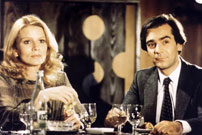 Fig. 3: Janine (Nicole Garcia) spiller den håbefulde skuespillerinde, der senere i filmen bliver familefaren Le Galls elskerinde.