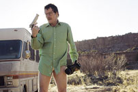 Fig. 5. AMC-serien Breaking Bad (2008-) er stilskabende og innovativ i flere henseender, men dens minimalistiske credits er formentlig undtagelsen til reglen. I dag er de fleste (prominente) dramaserier således behæftet med en virtuos, velproduceret og ofte underfundig titelsekvens.