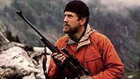 Fig. 2-3: Jagten fungerer som en flertydig  metafor i både Michael Ciminos The Deer  Hunter (1978) og Thomas Vinterbergs Jagten (2012), og i begge film spiller lyden en afgørende – om end ofte stilfærdig  – rolle.