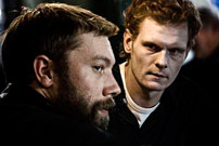 Figur 3: Nick (Jakob Cedergren) og hans navnløse yngre bror (Peter Plaugborg) er de to epicentre i Submarino. Foto: Per Arnesen.