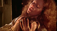 Fig. 6: Piper Laurie er er sublim i rollen som Carries fanatisk religiøse, maniske og dødsensfarlige mor i Brian De Palmas film fra 1976.